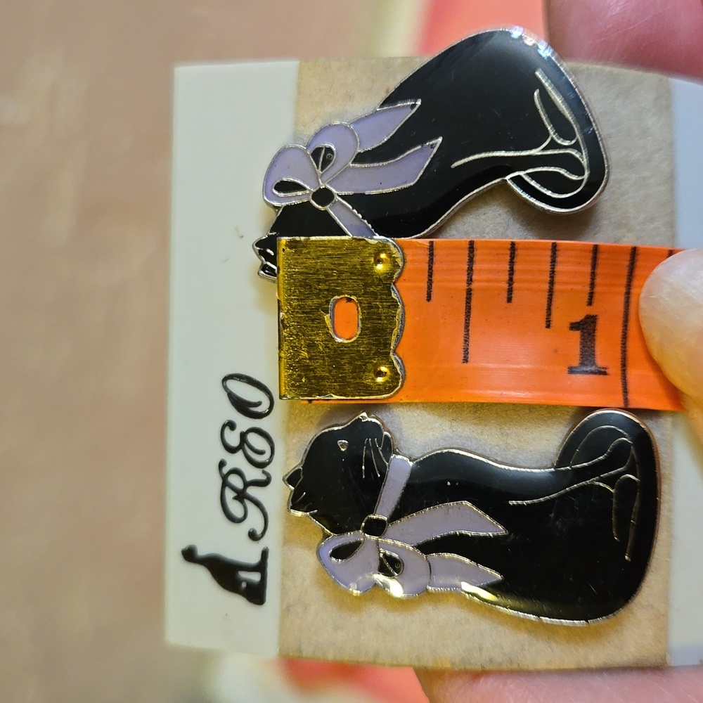 Vintage REO Signed Enamaled Black Cat Pierced Earrings - Picture 4 of 5